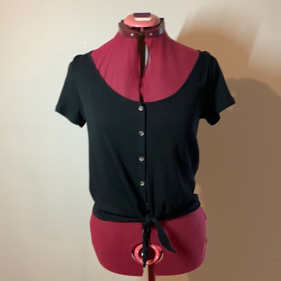 Black t-shirt from American eagle - Picture 1 of 3